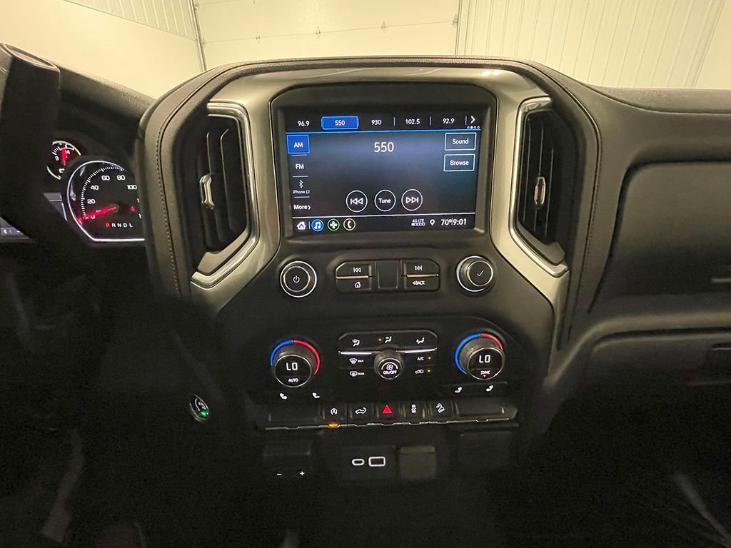 2020 Chevrolet Silverado 1500 RST photo 26
