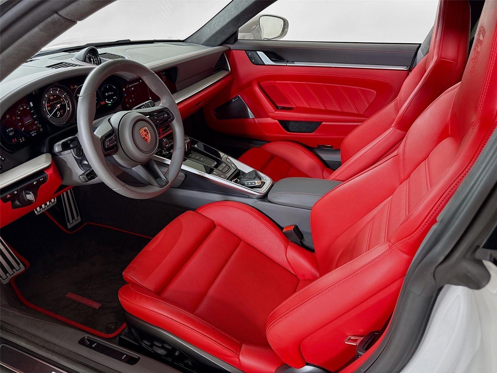 2025 Porsche 911 Turbo S photo 11
