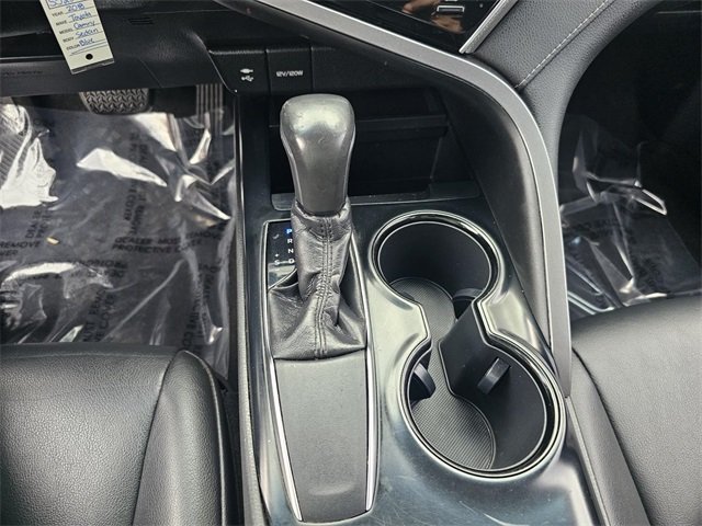 2018 Toyota Camry SE photo 31