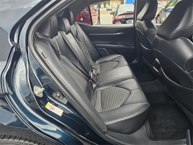 2018 Toyota Camry SE photo 10
