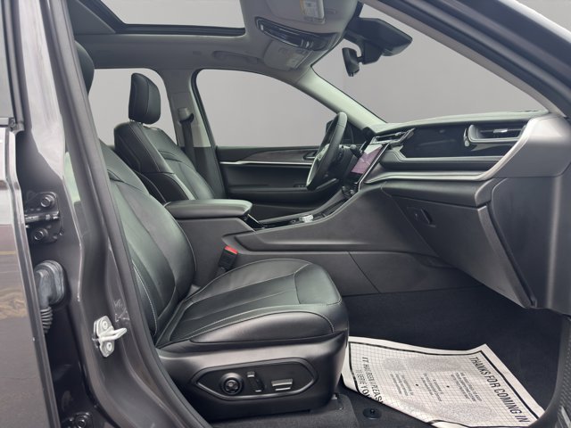 2022 Jeep Cherokee Limited 4xe photo 12