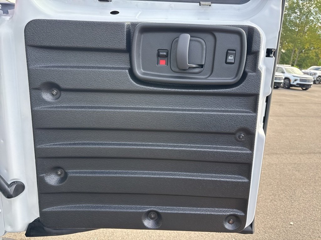 2025 Chevrolet Express 2500 Work Van photo 25