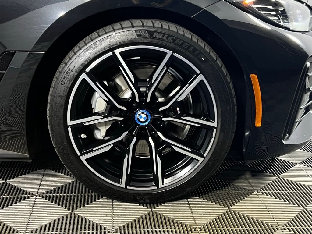 2022 Bmw i4 eDrive40 photo 3