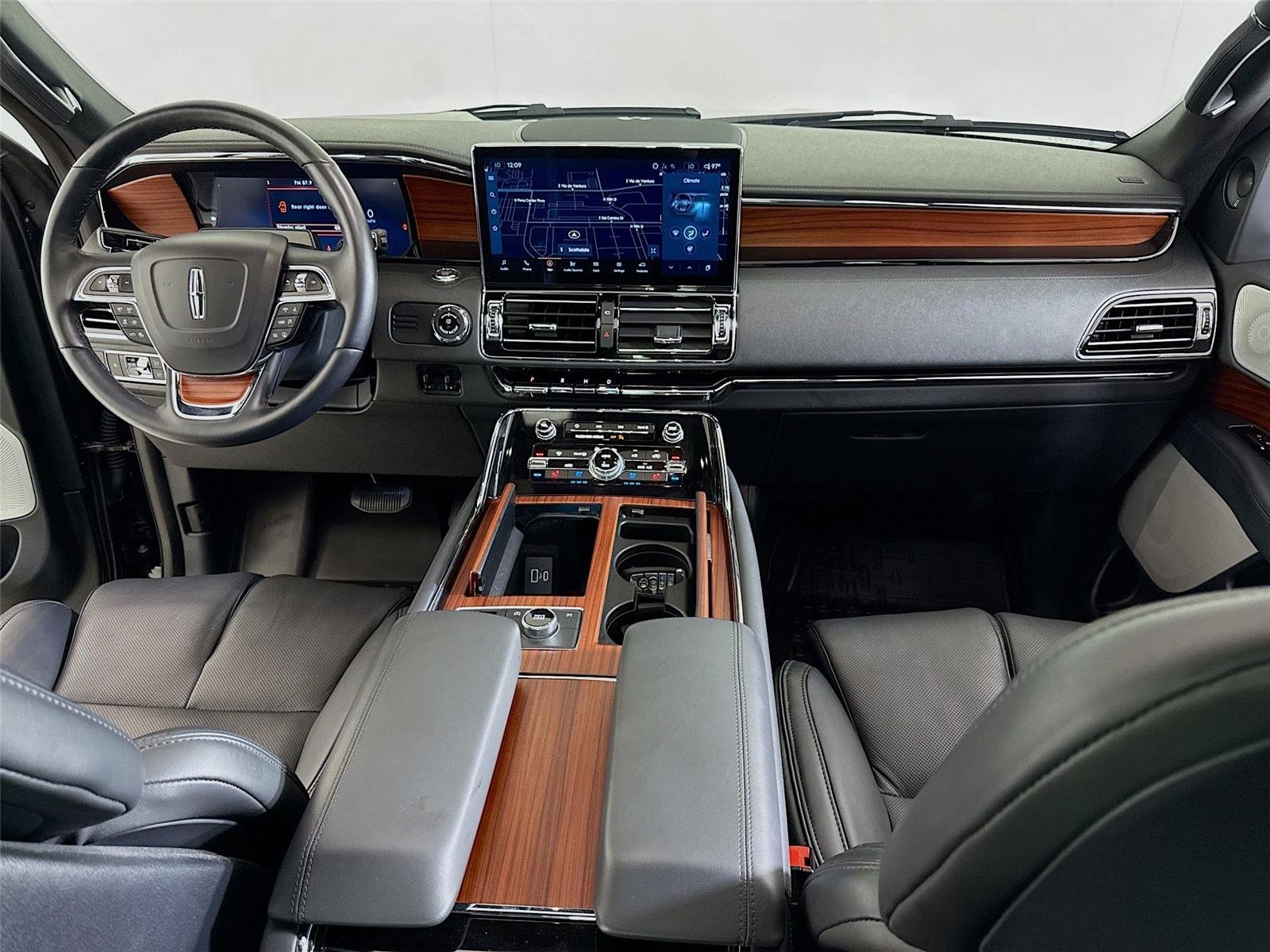 2024 Lincoln Navigator L Reserve photo 29
