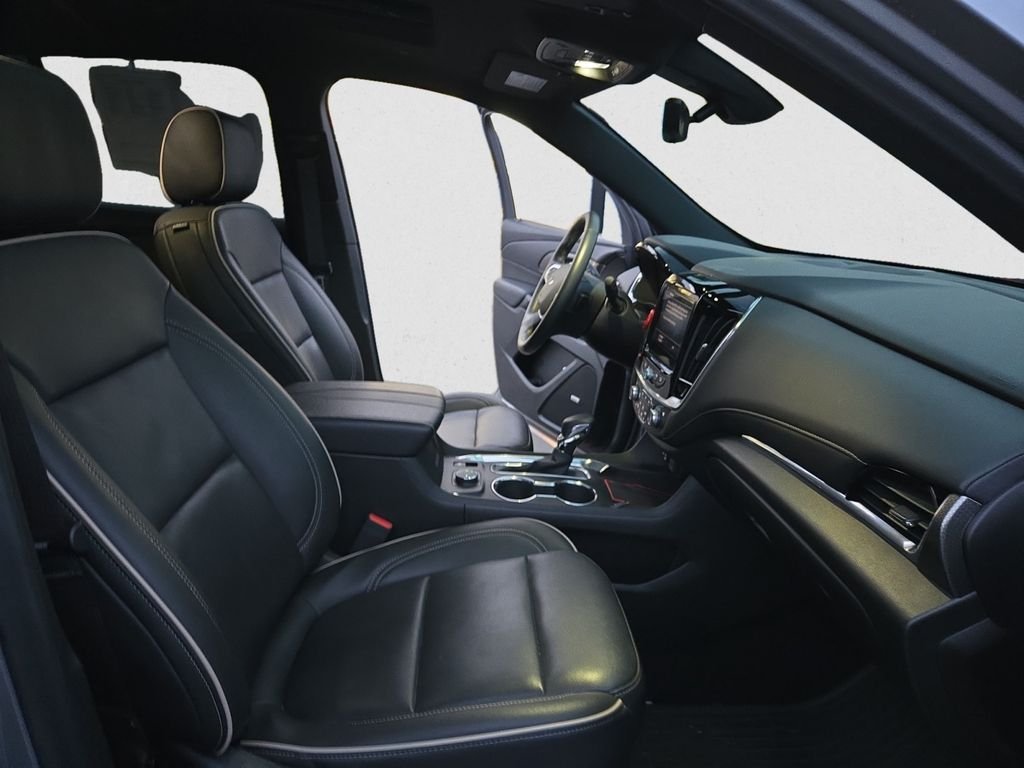 2023 Chevrolet Traverse Premier photo 17