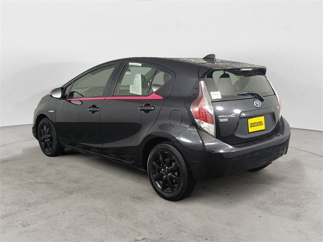 2016 Toyota Prius C photo 3