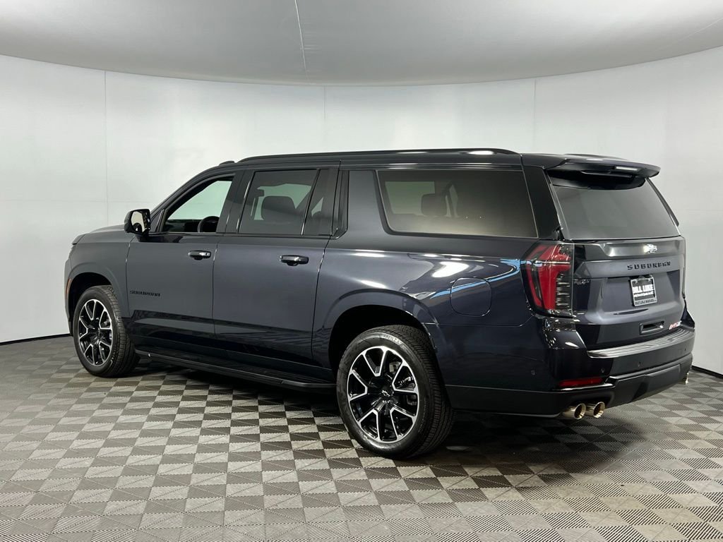 2025 Chevrolet Suburban RST photo 3