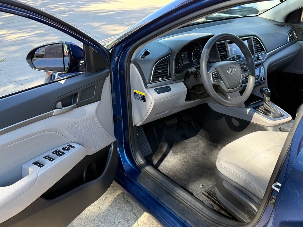 2017 Hyundai Elantra SE photo 9
