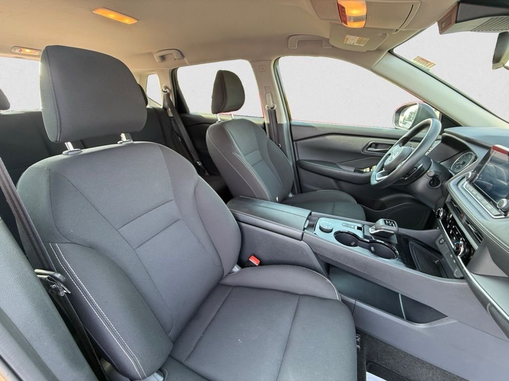 2024 Nissan Rogue S photo 16