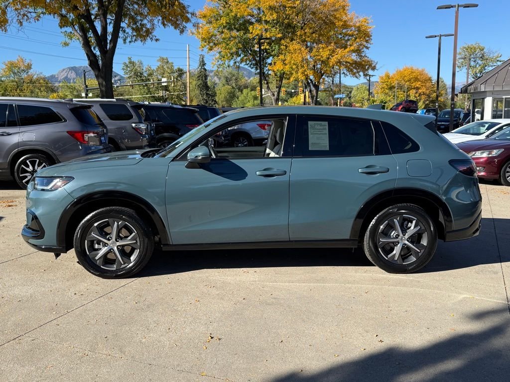 2024 Honda HR-V EX-L photo 2