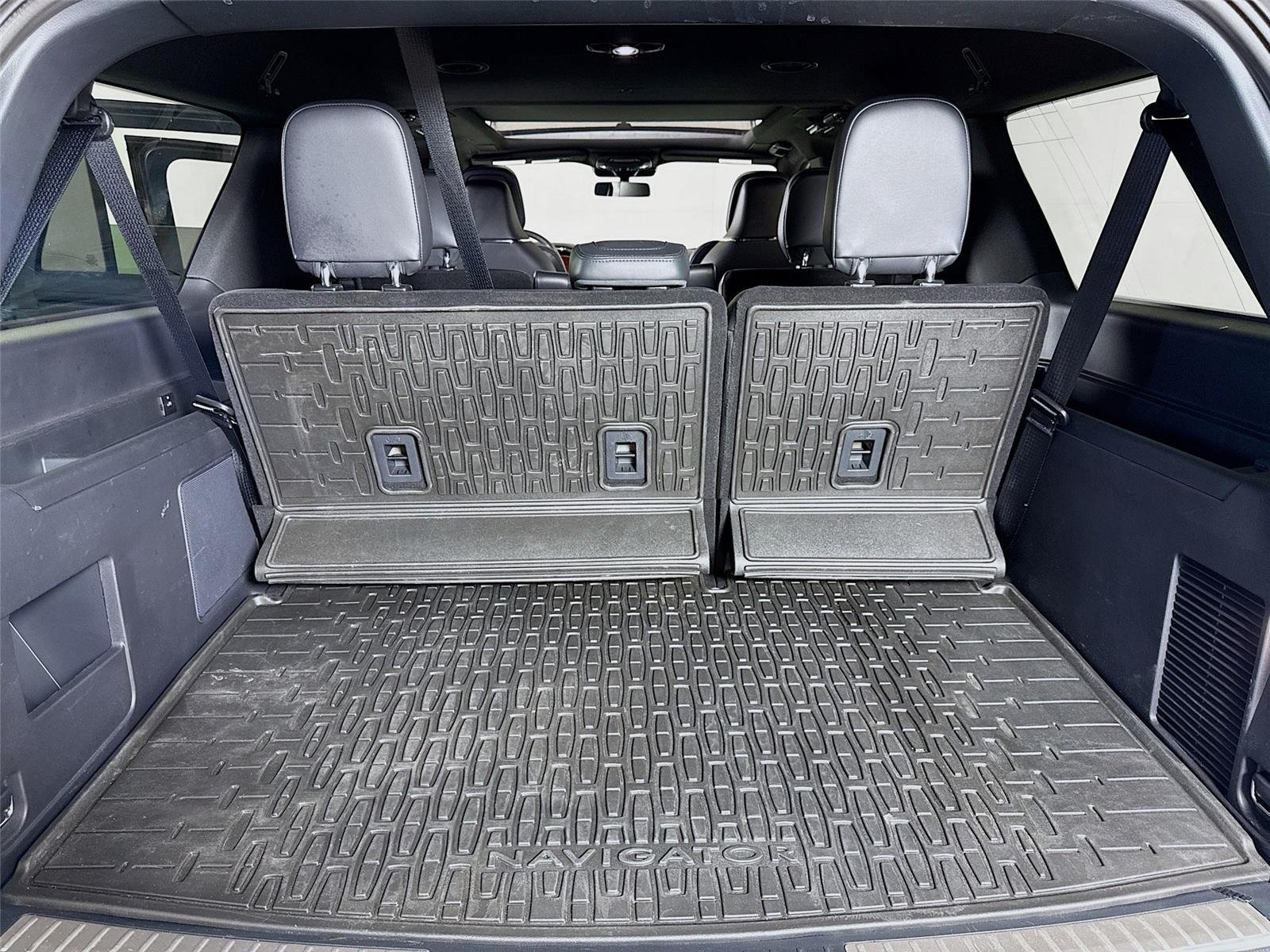 2024 Lincoln Navigator L Reserve photo 25