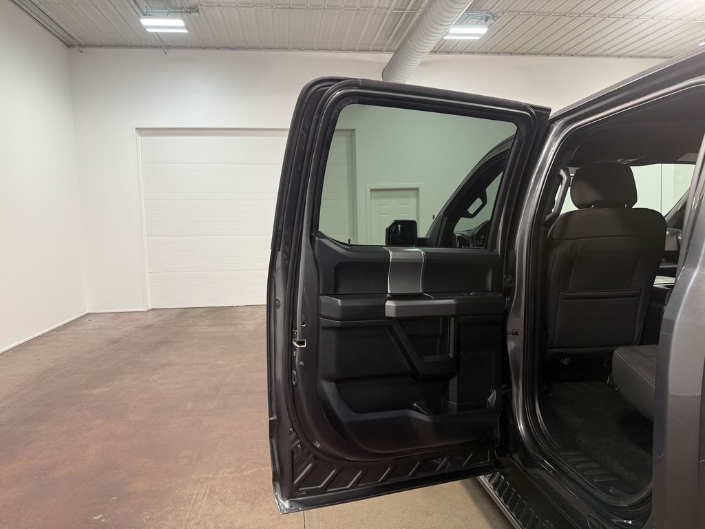 2017 Ford F-150 XLT photo 42