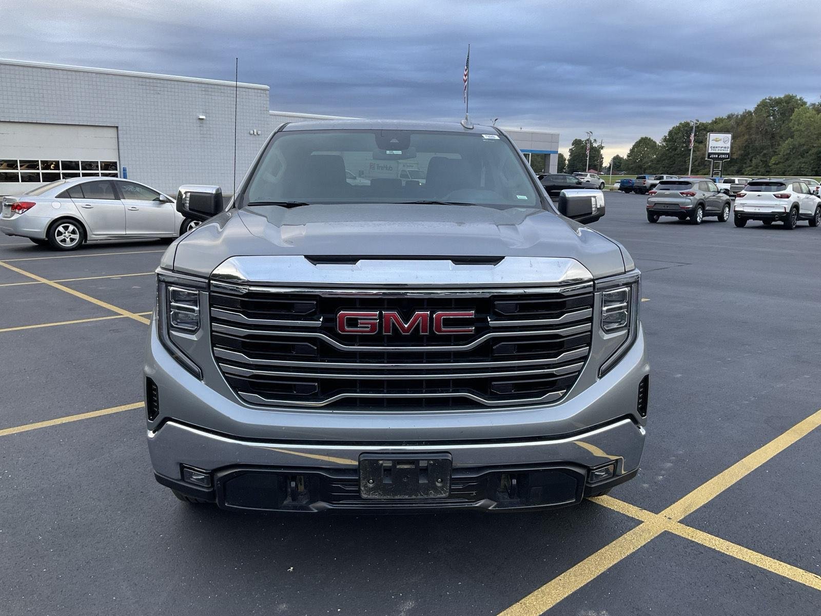 2025 Gmc Sierra 1500 SLT photo 2