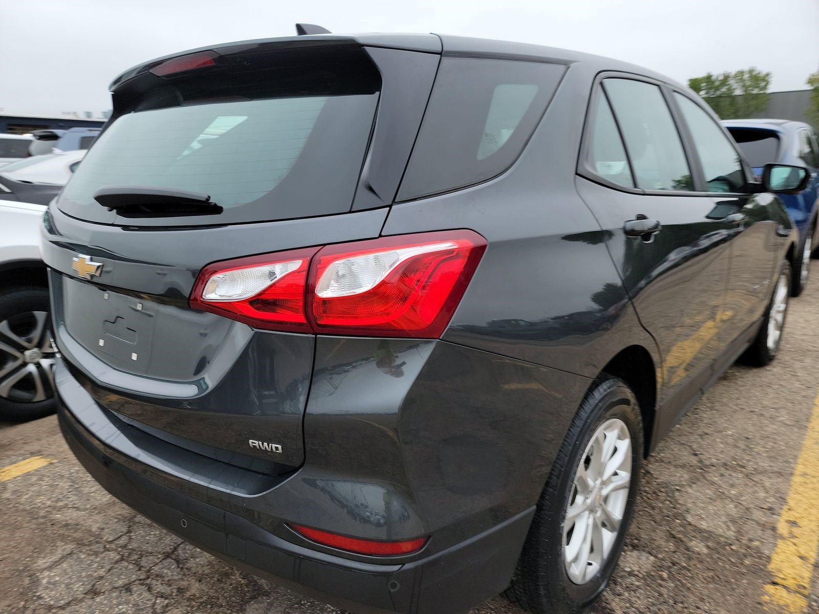 2021 Chevrolet Equinox LS photo 4