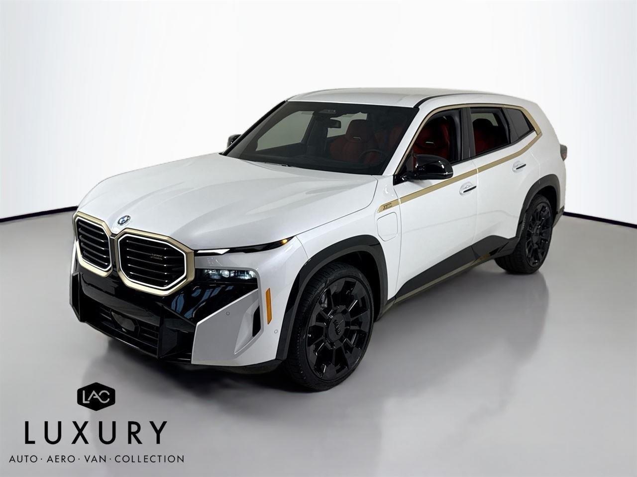 2025 Bmw XM photo 2