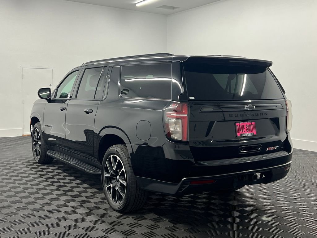 2021 Chevrolet Suburban 1500 RST photo 3
