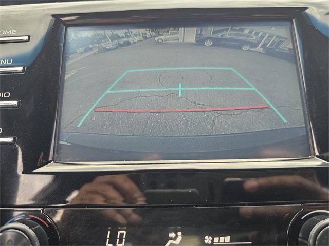 2018 Toyota Camry SE photo 29