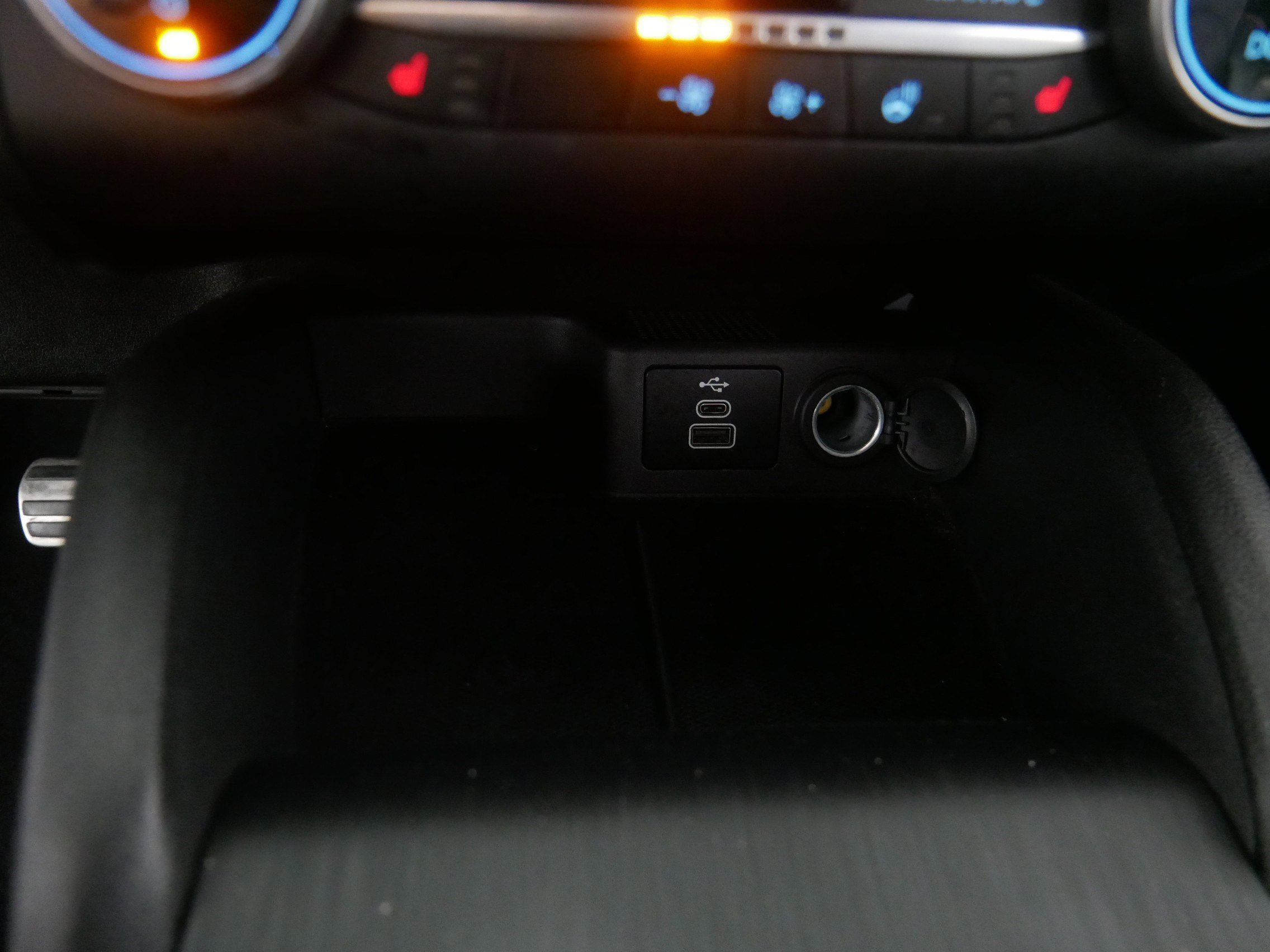 2024 Ford Escape ST-Line photo 28