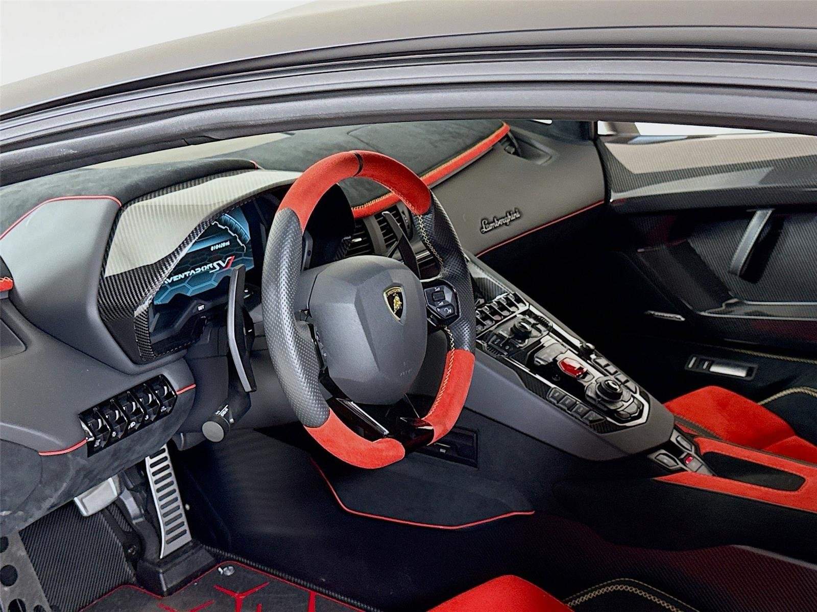2019 Lamborghini Aventador SVJ photo 13
