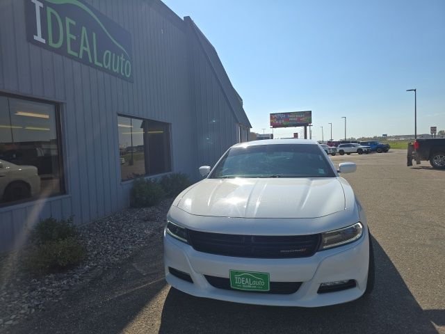 2015 Dodge Charger SXT photo 2