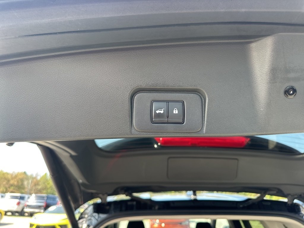 2024 Nissan Rogue SV photo 25