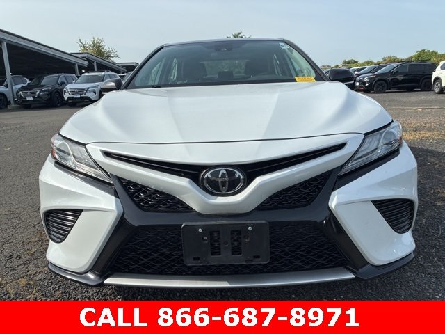2019 Toyota Camry XSE photo 2