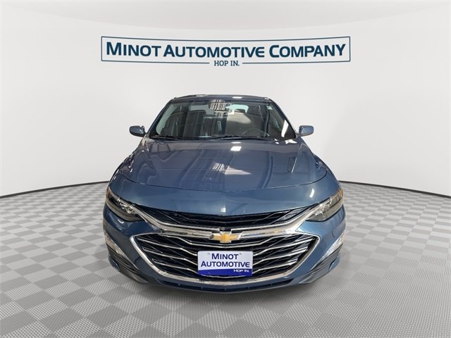 2024 Chevrolet Malibu 1LT photo 3