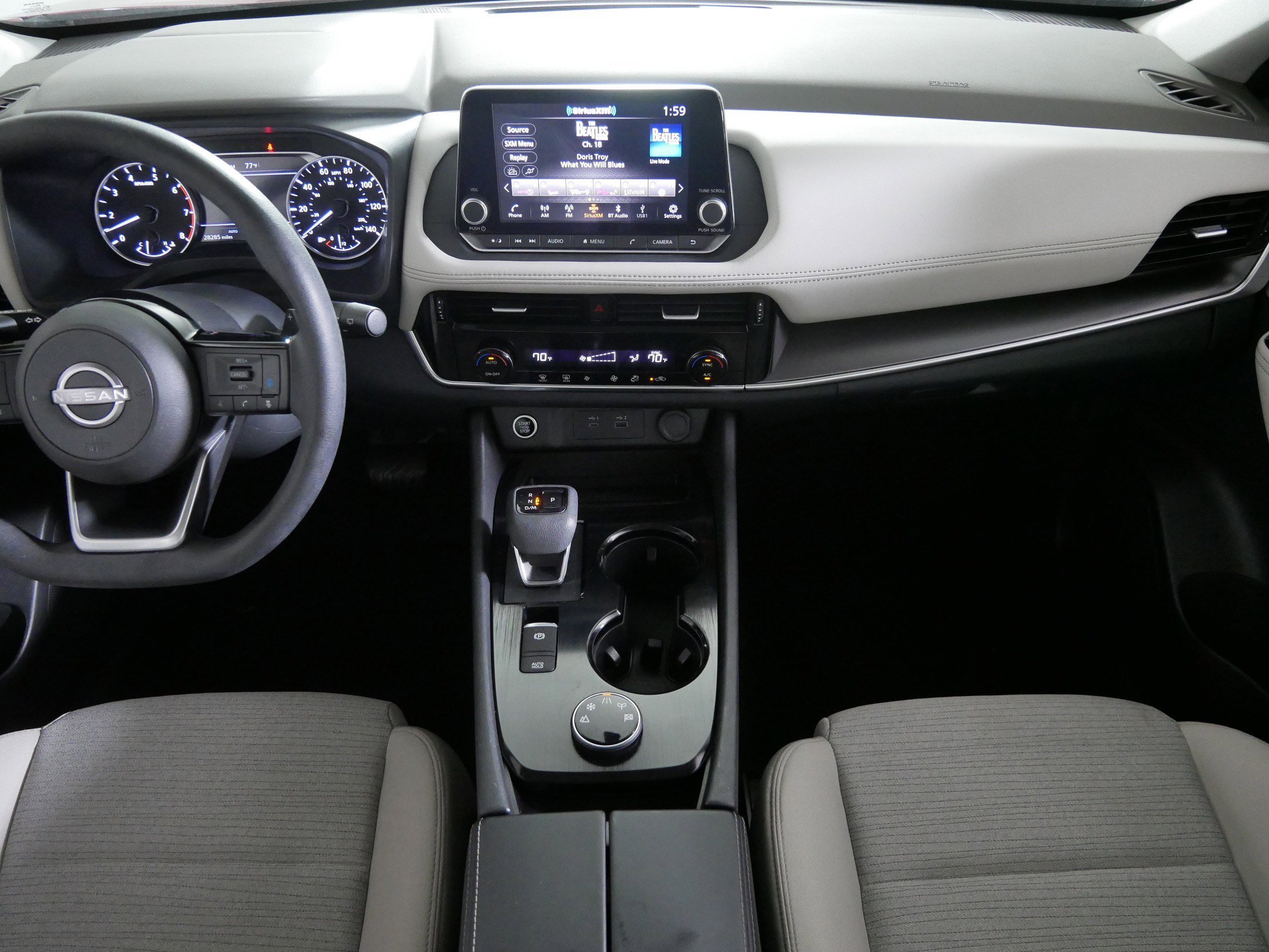 2023 Nissan Rogue SV photo 10