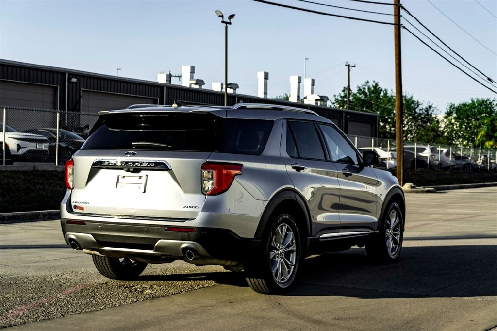 2024 Ford Explorer Limited photo 4