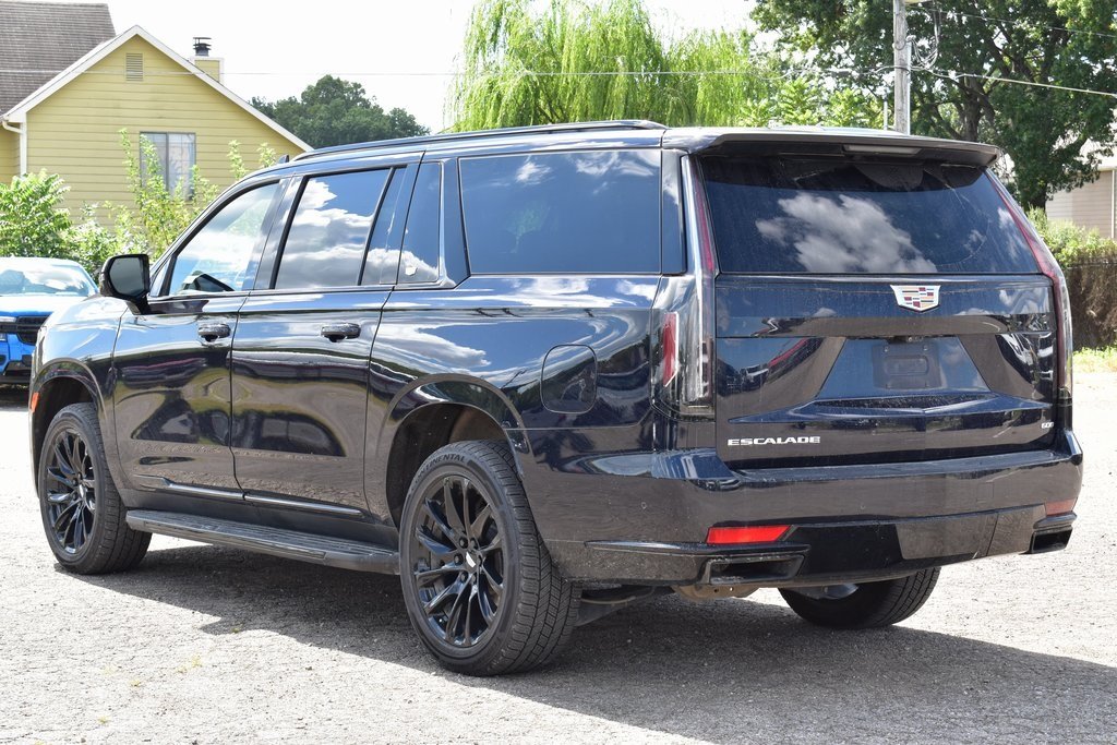 2022 Cadillac Escalade ESV Sport Platinum photo 3