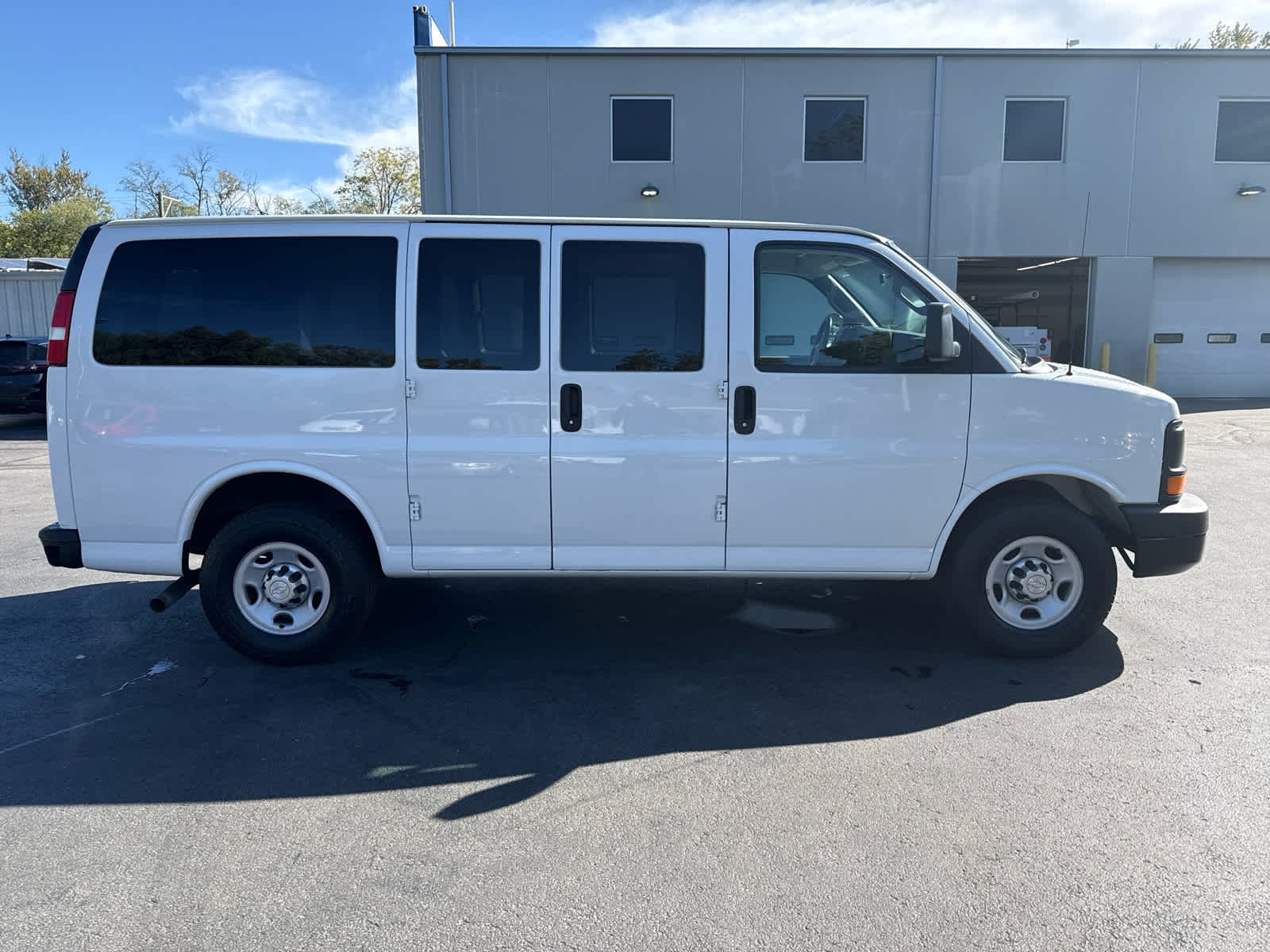 2016 Chevrolet Express LS photo 2