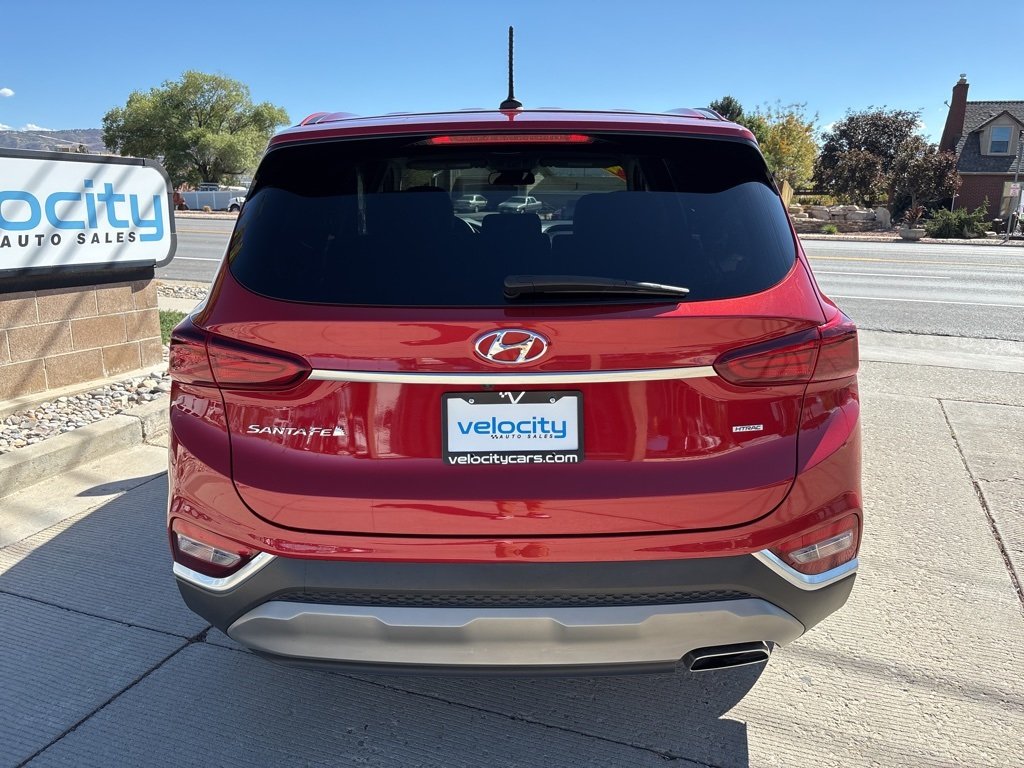 2020 Hyundai Santa Fe SE photo 2