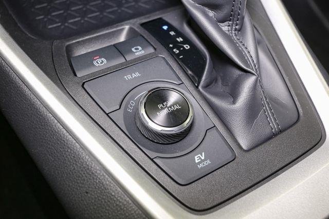 2025 Toyota RAV4 Hybrid LE photo 26