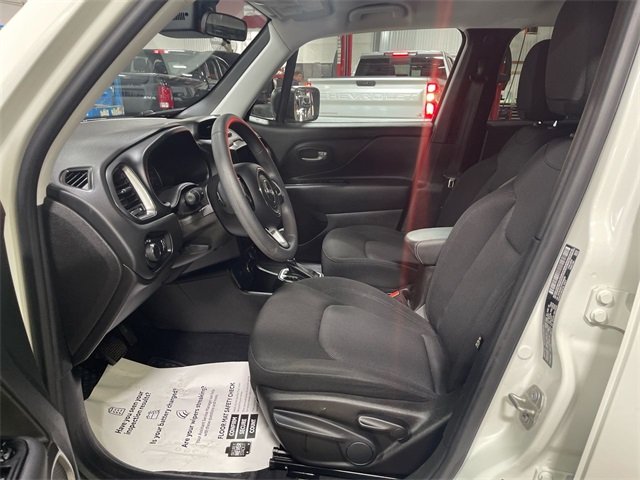 2023 Jeep Renegade Latitude photo 8