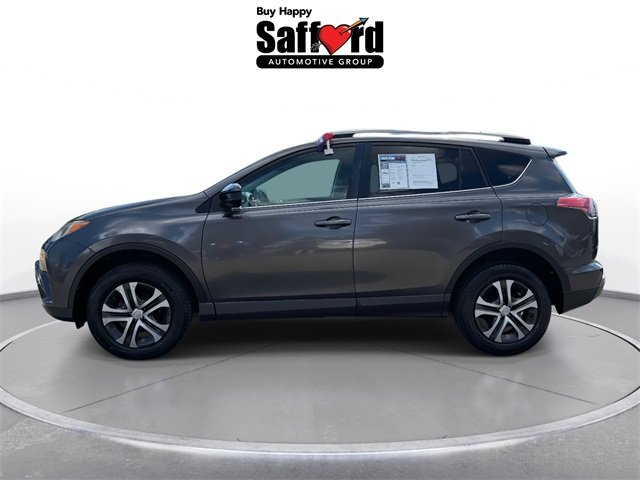2017 Toyota RAV4 LE photo 4