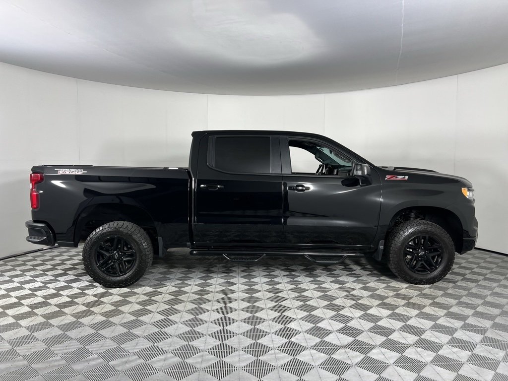 2022 Chevrolet Silverado 1500 LT Trail Boss photo 2