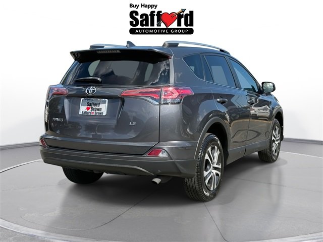 2017 Toyota RAV4 LE photo 8