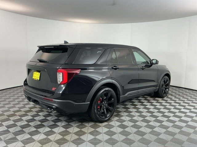 2022 Ford Explorer ST photo 2