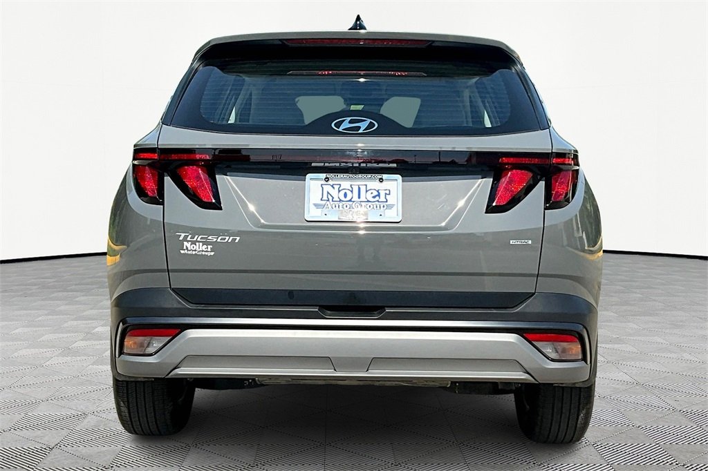 2025 Hyundai Tucson SE photo 4