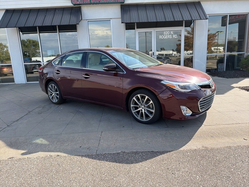 2015 Toyota Avalon photo 2