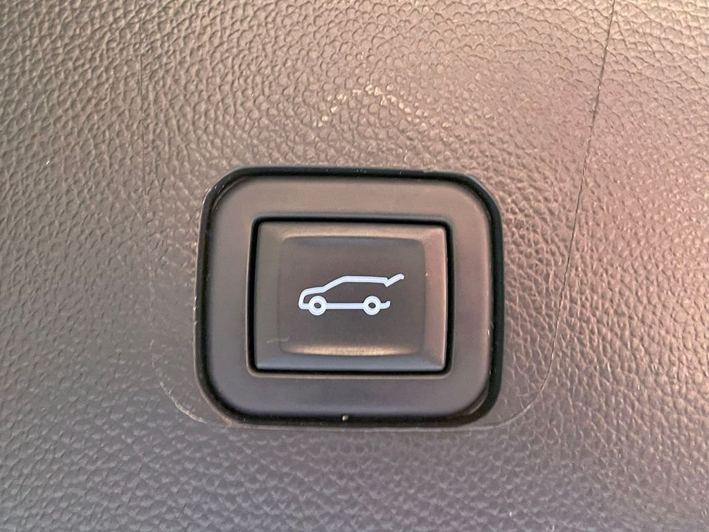 2023 Chevrolet Traverse Leather photo 8