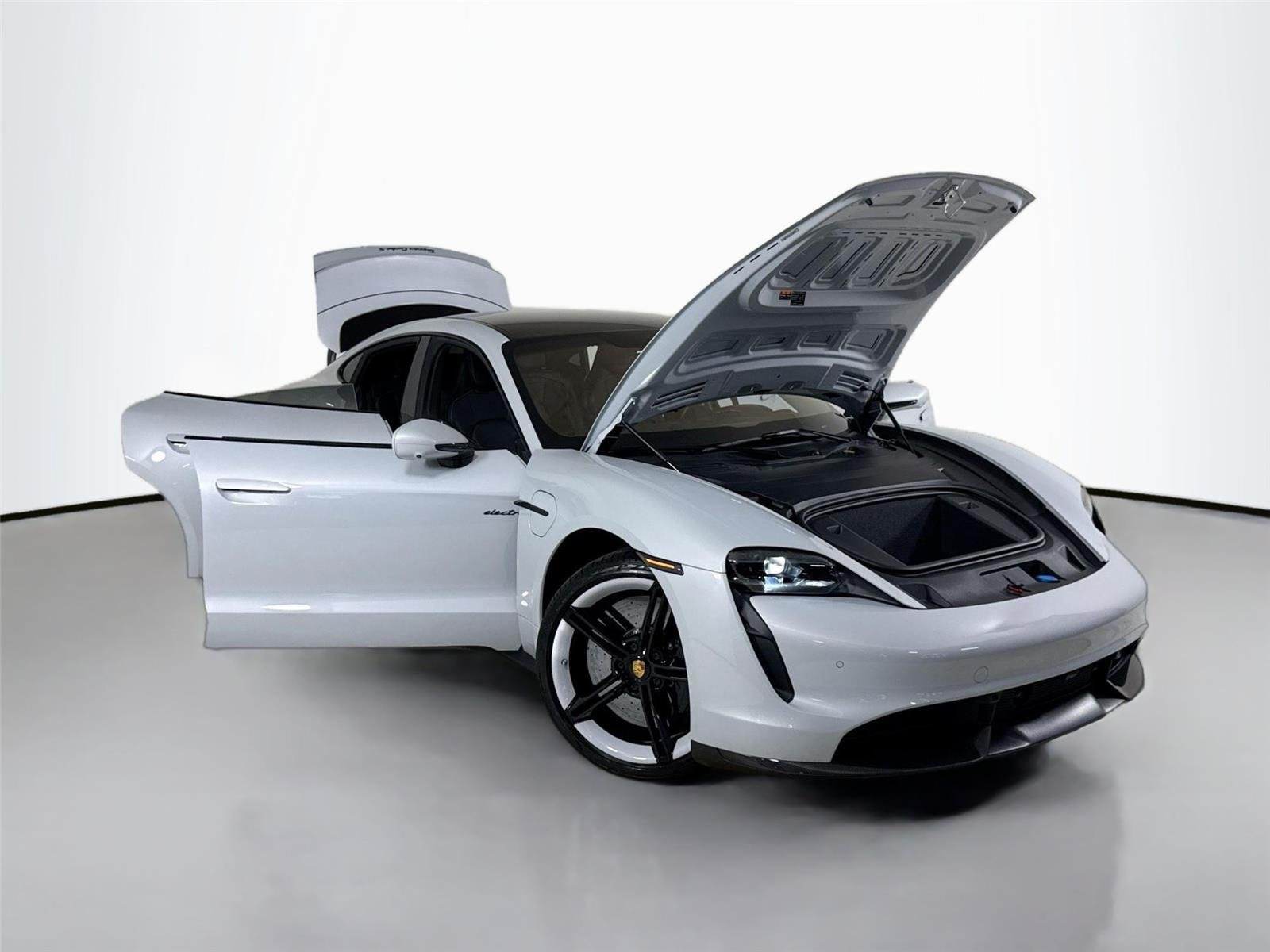 2021 Porsche Taycan Turbo S photo 41