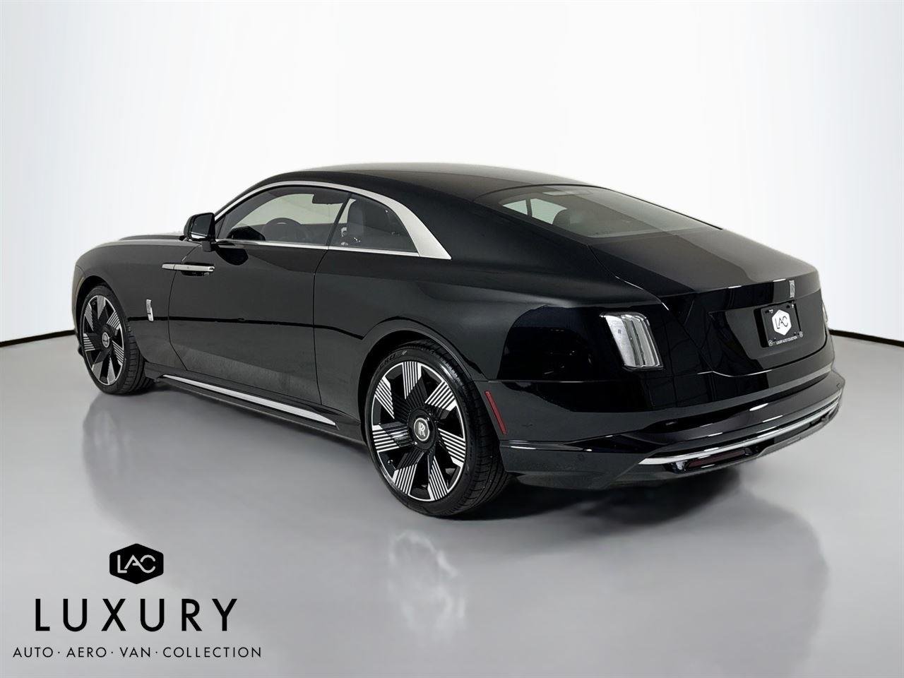 2024 Rolls Royce Spectre photo 7