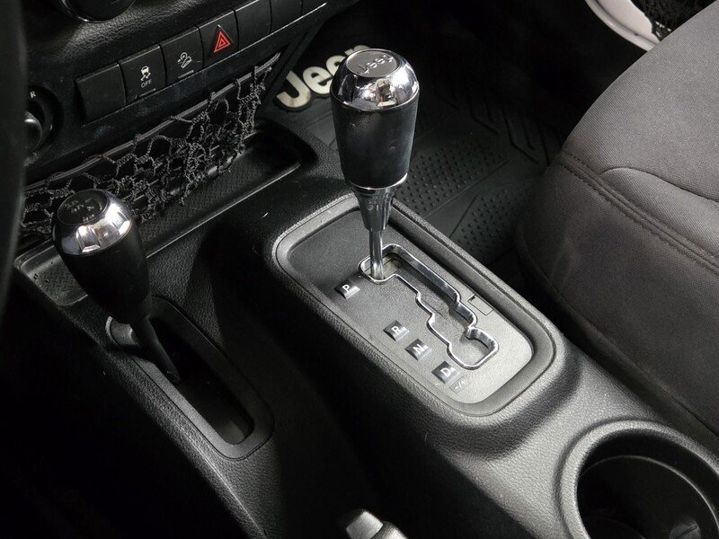 2013 Jeep Wrangler Sport photo 14