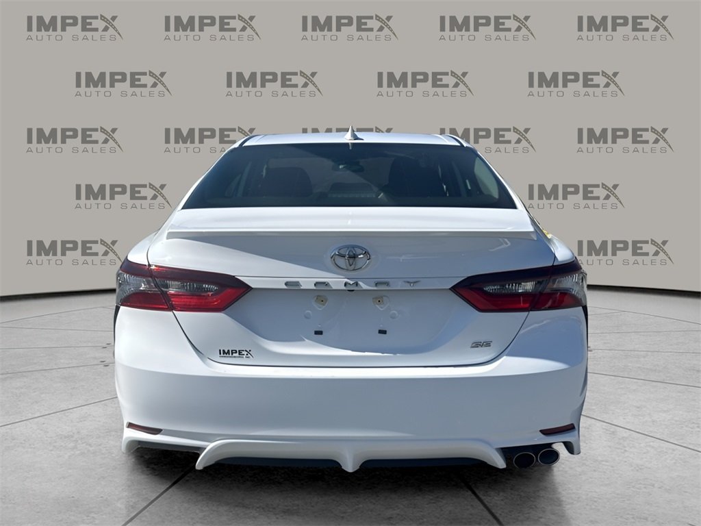 2024 Toyota Camry SE photo 4
