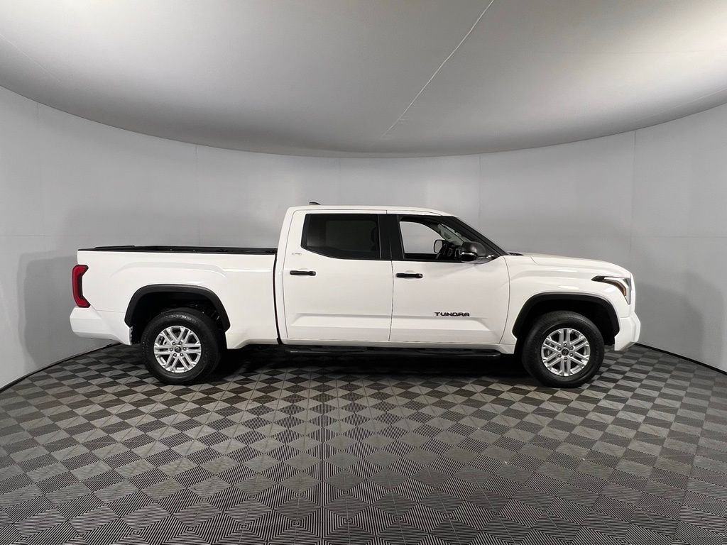 2024 Toyota Tundra SR5 photo 3