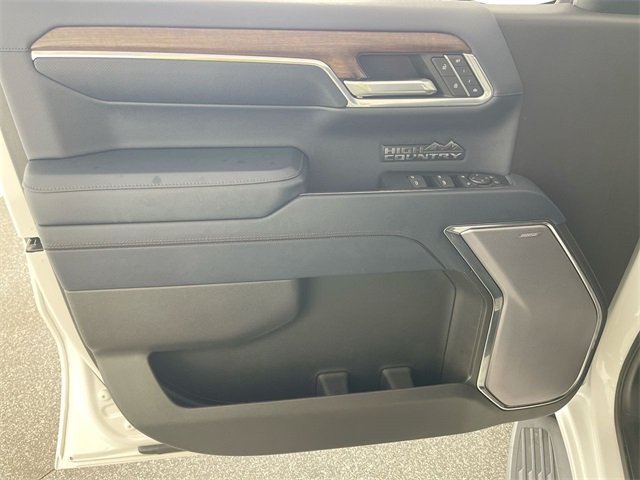2023 Chevrolet Silverado 1500 High Country photo 32
