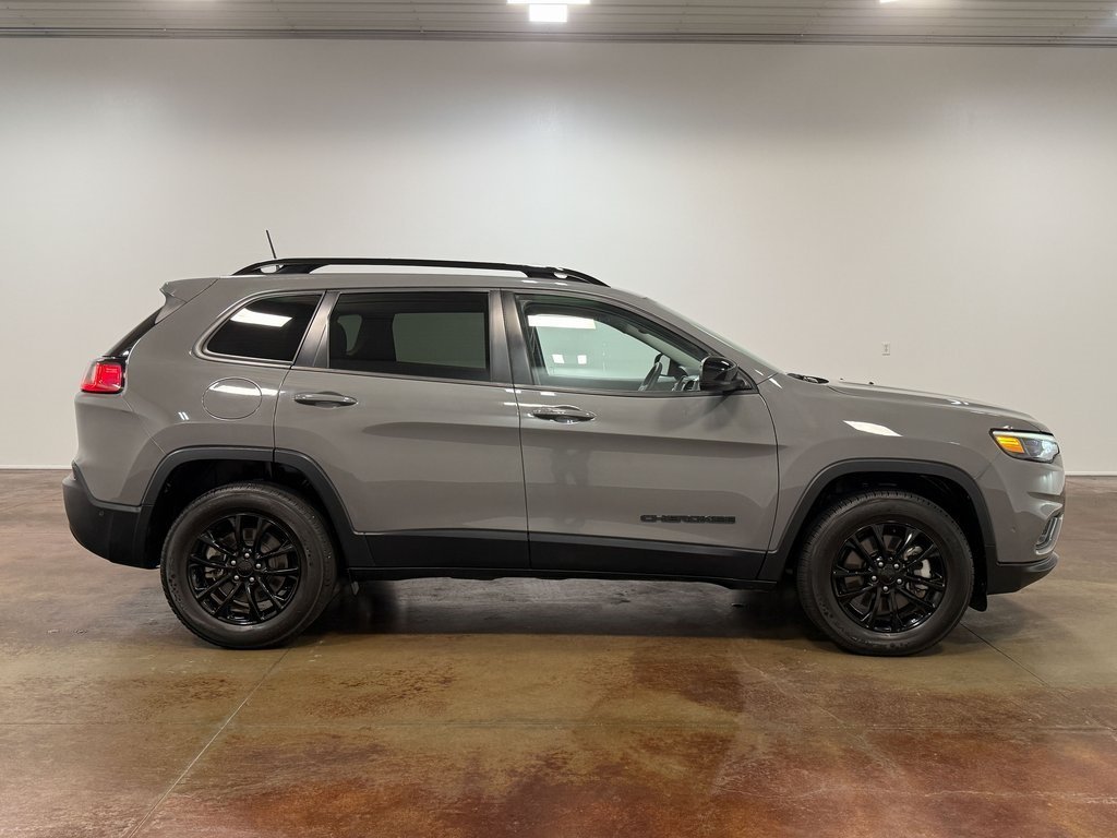2023 Jeep Cherokee Altitude photo 18