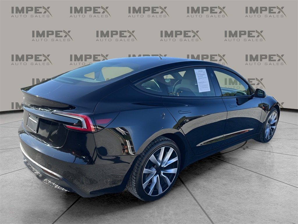2024 Tesla Model 3 photo 5