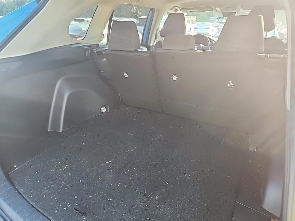 2019 Toyota RAV4 LE photo 4